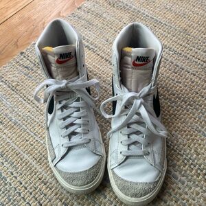 Nike White and Yellow Sneakers